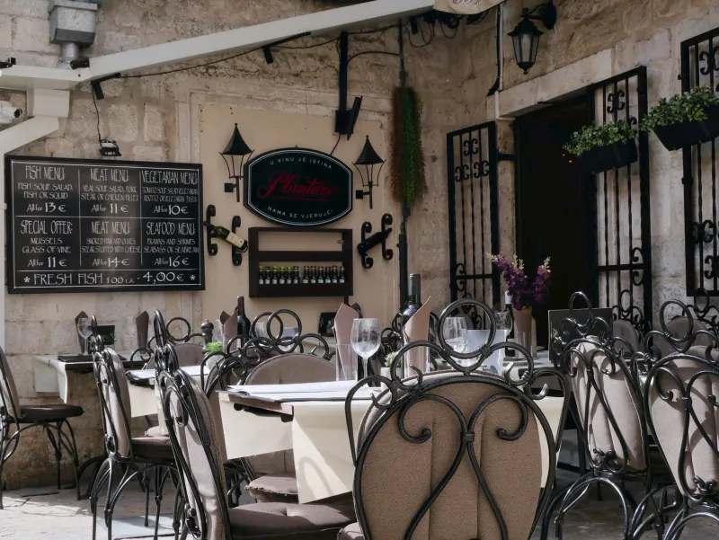 Beyond the Main Course: Your Guide to Reading the Menus Most Diners Completely Ignore